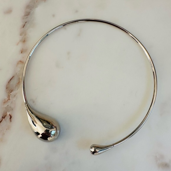New Drop Shaped Open Silver Metal Choker Necklace - Picture 8 of 8